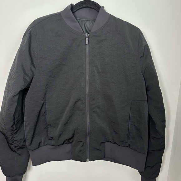 Lululemon Reversible Insulated Non-Stop Bomber Jacket - Picture 7 of 12